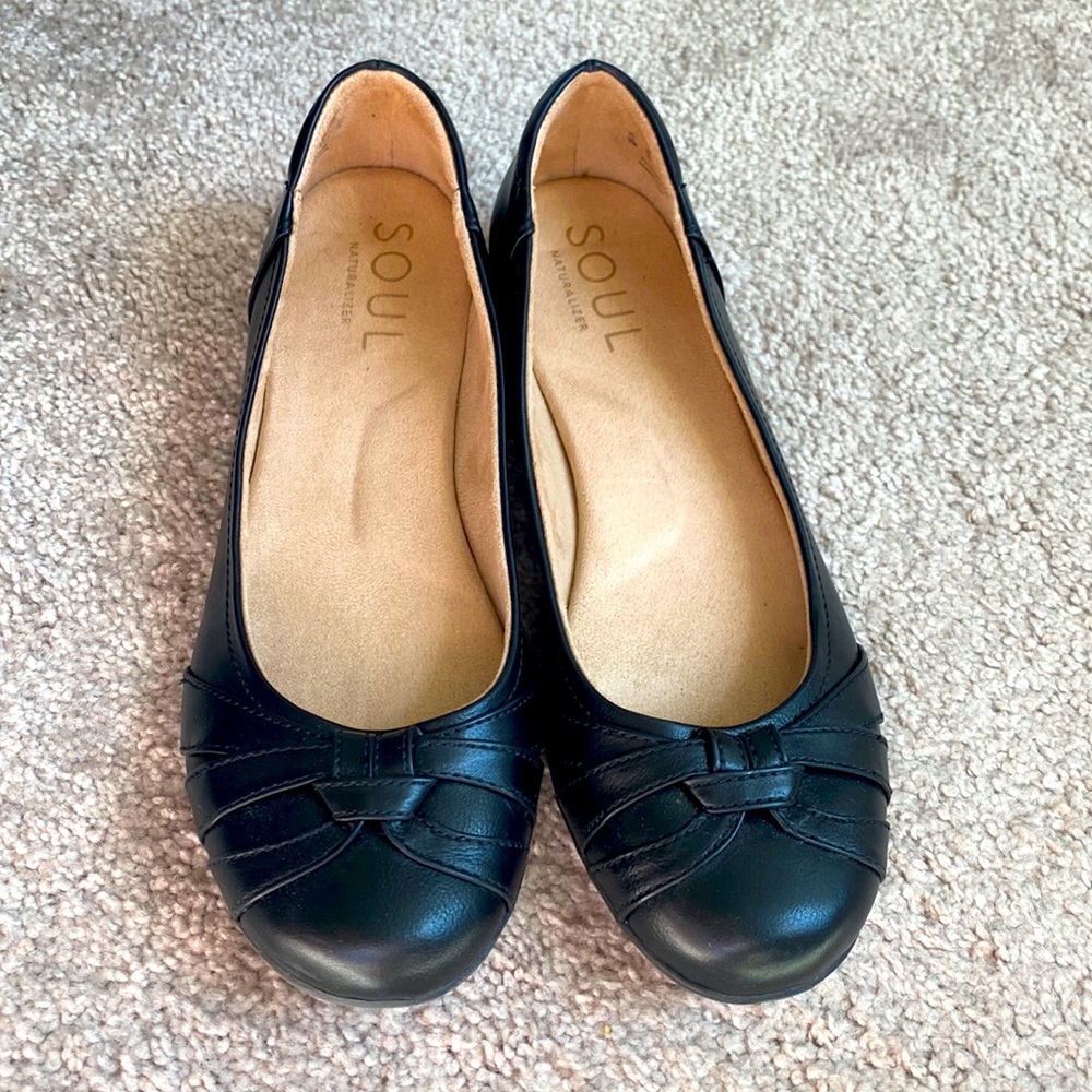 Naturalizer SOUL slip-on dress shoes. Worn twice, minimal wear on bottom soles.